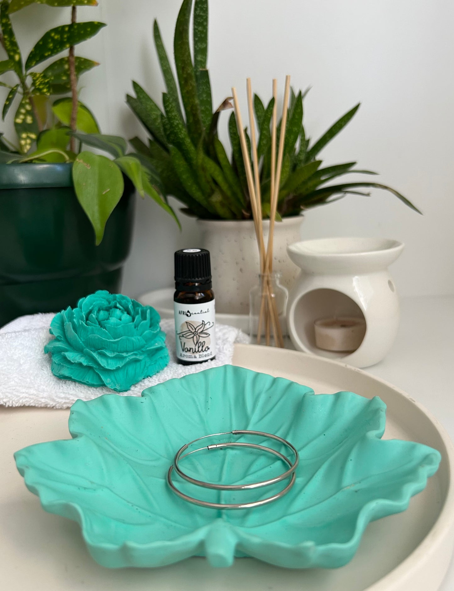 Maple leaf decorative tray