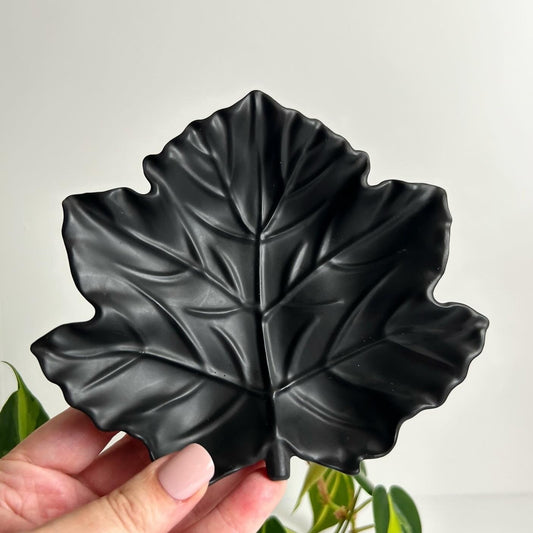 Maple leaf decorative tray