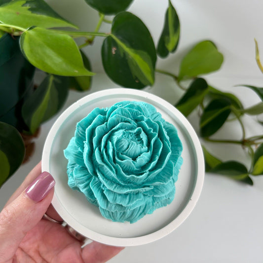 Elegant Peony Diffuser flowers
A delicate Blue peony shaped diffuser flower releasing a soft floral fragrance of you choice.